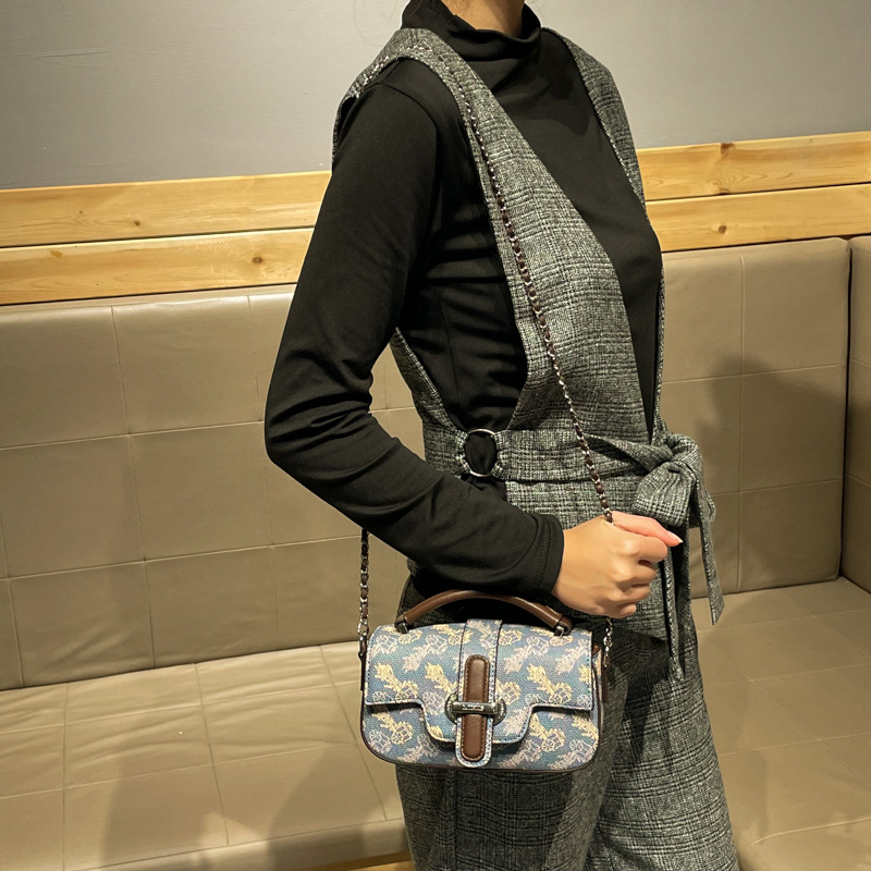 Luxury Hands-Free Designer Dia - Luxury Lifestyle Us review and price